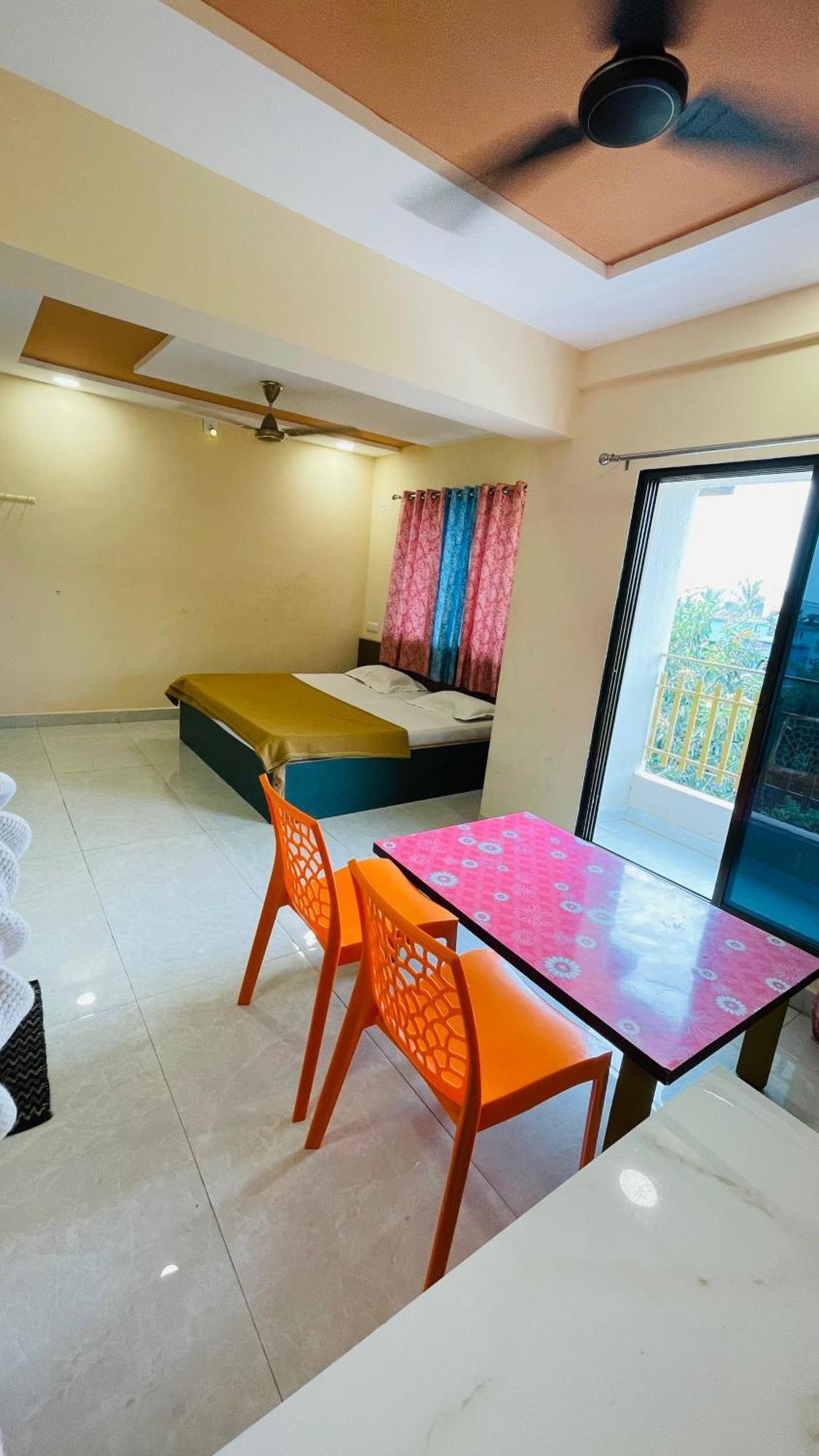 Hotel Devka House Daman Exterior foto